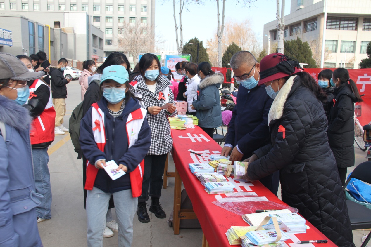 说明: C:\Users\ADMINI~1\AppData\Local\Temp\WeChat Files\8fad0b17678e7e37c4a62053723a958.jpg